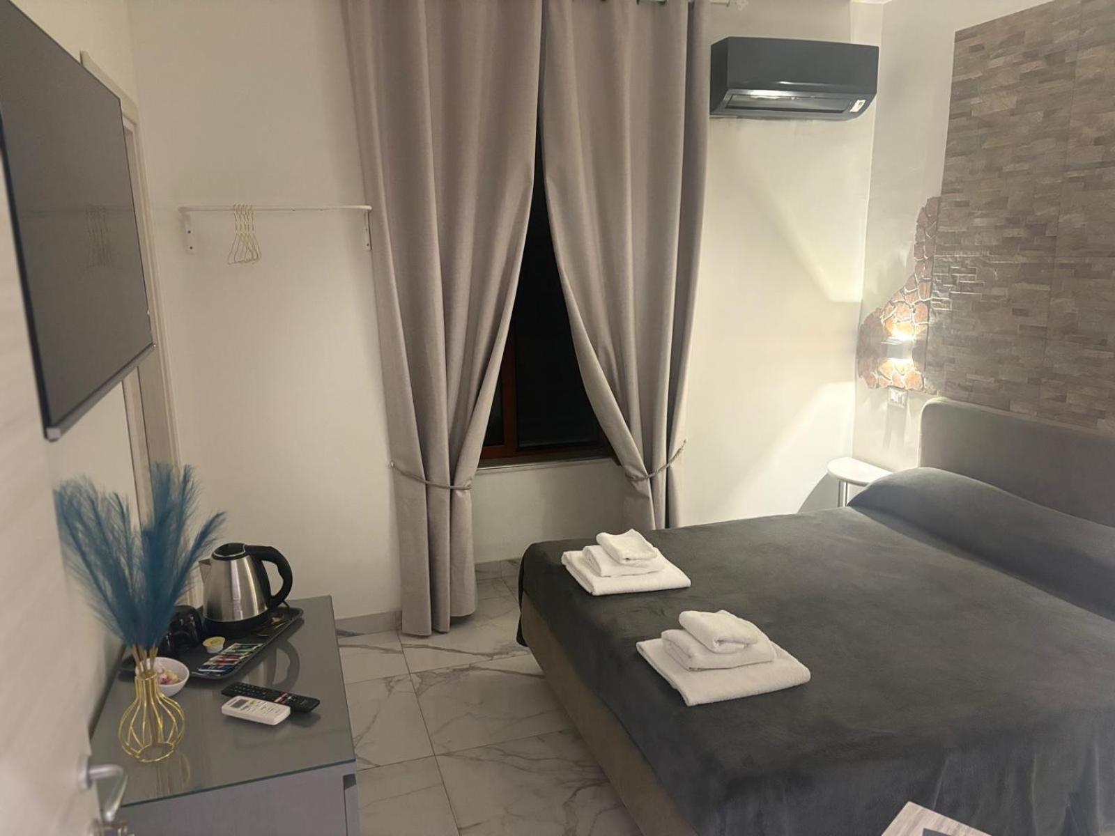 B&B Alla Stazione Неаполь Экстерьер фото